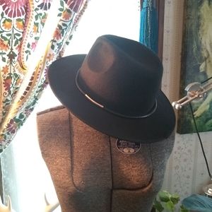 Silence+Noise black felt brimmed hat